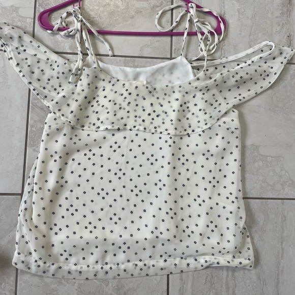 En Elly white top - Picture 1 of 6